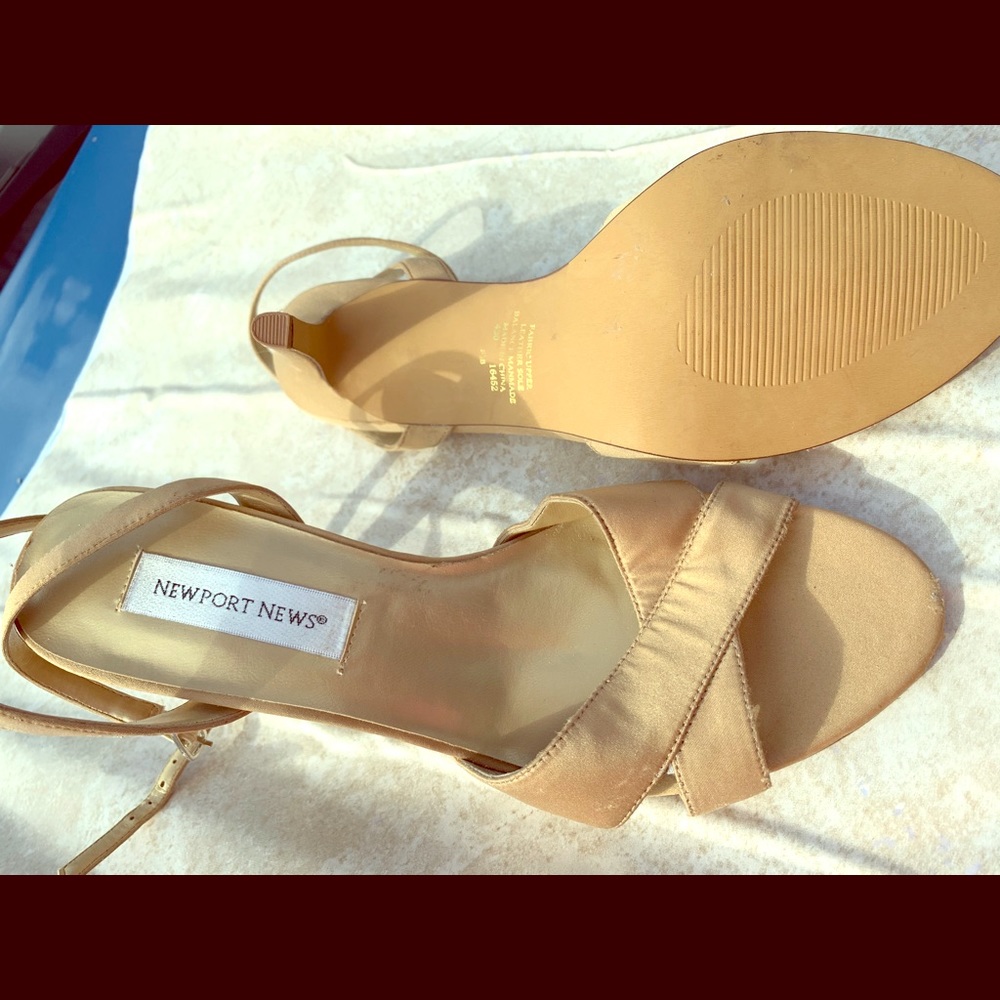 Women’s shoes new without tags